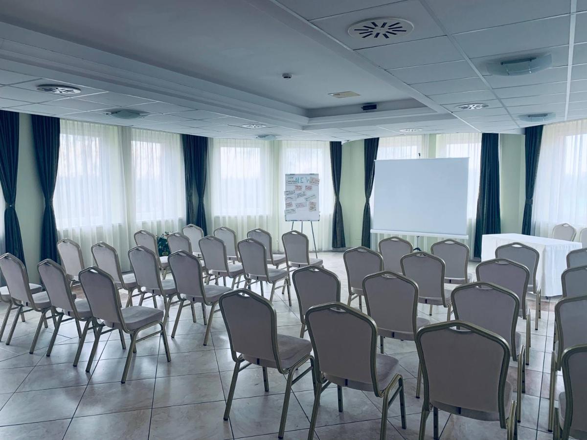 Granada Conference, Wellness And Sport Hotel แก็ชแกเมต ภายนอก รูปภาพ