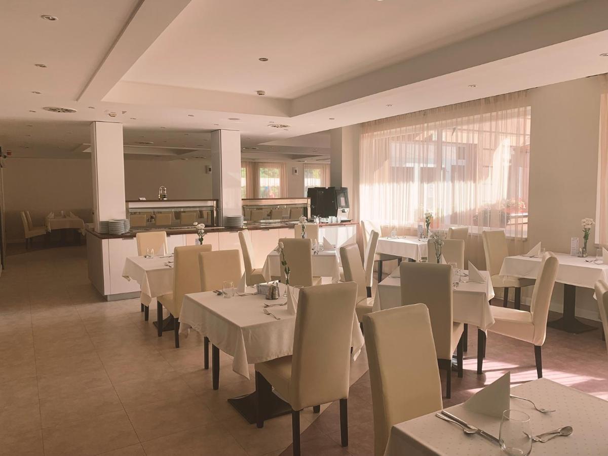 Granada Conference, Wellness And Sport Hotel แก็ชแกเมต ภายนอก รูปภาพ